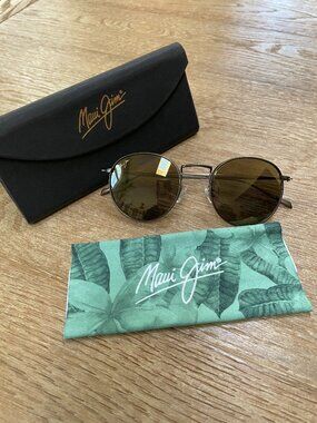 MAUI JIM  Nautilus Polarized Sunglasses NWOT